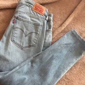 Levi jeans